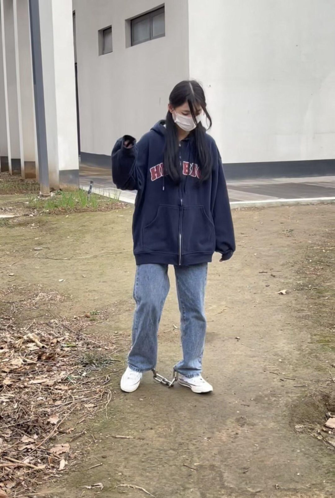 女高中生的10斤重镣体罚日常（上）