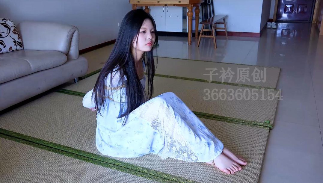 新模试镜 趴着会压到胸疼