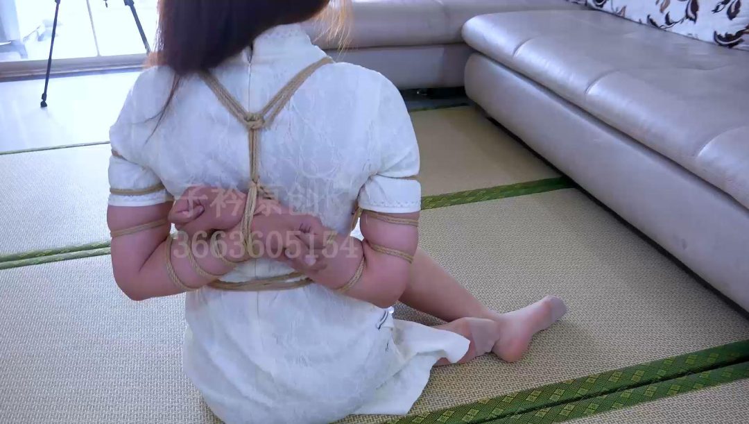 新模试镜 女大学生的紧缚体验