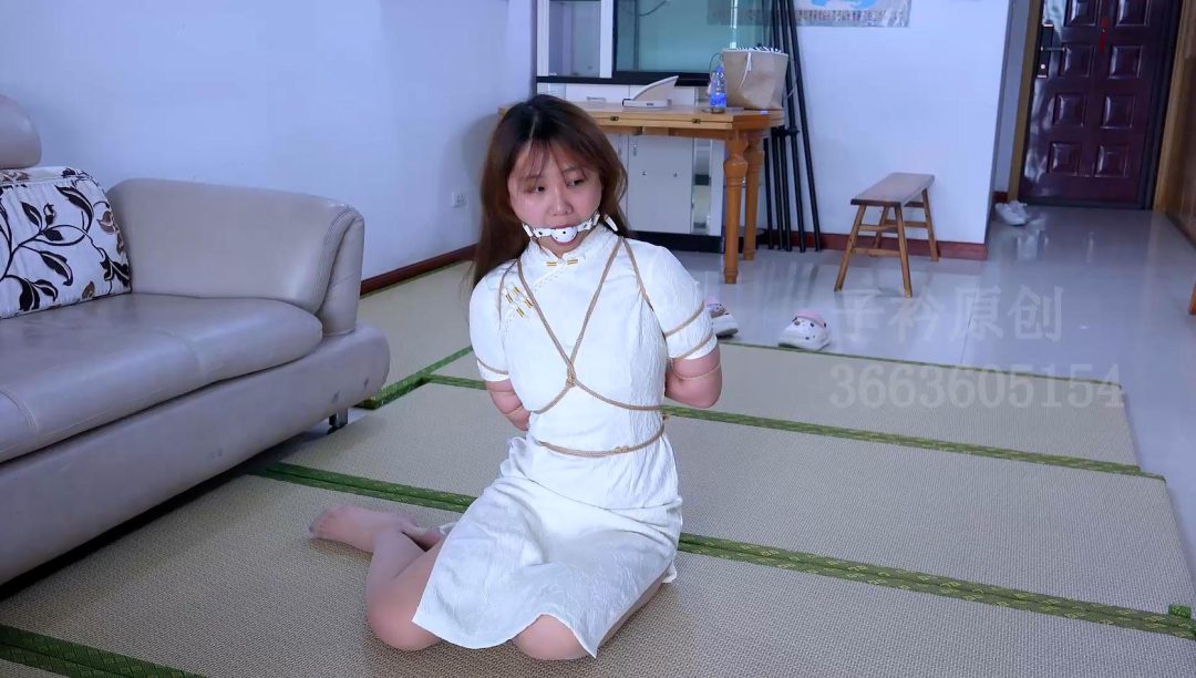 新模试镜 女大学生的紧缚体验
