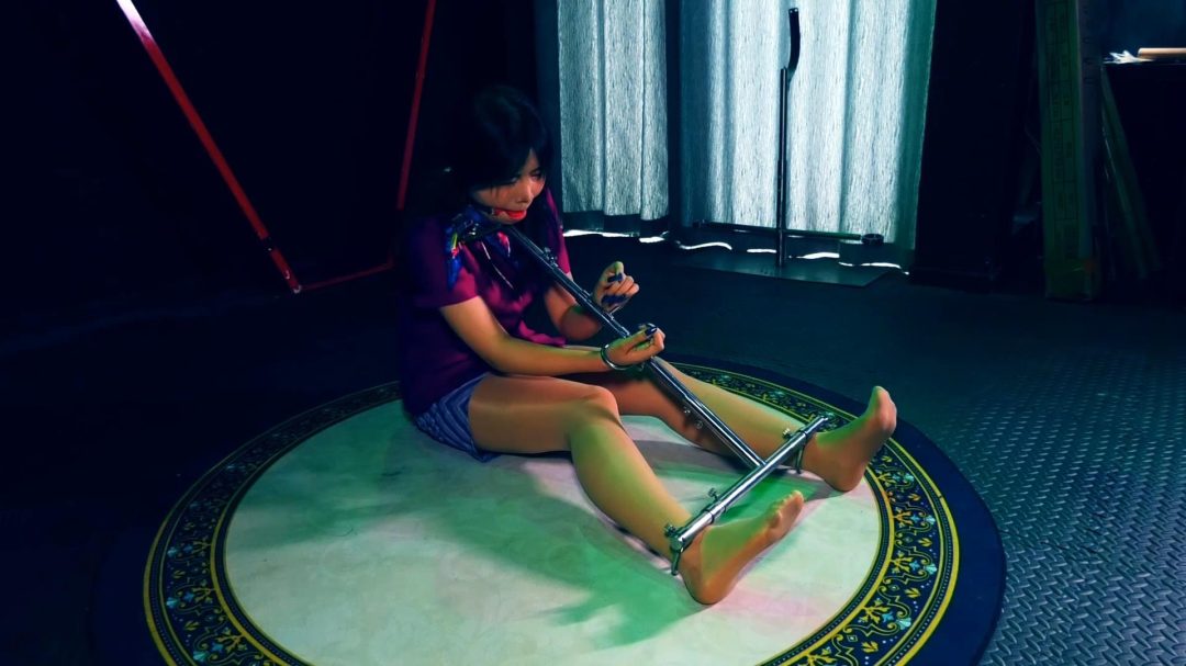 空姐女M放置接口水