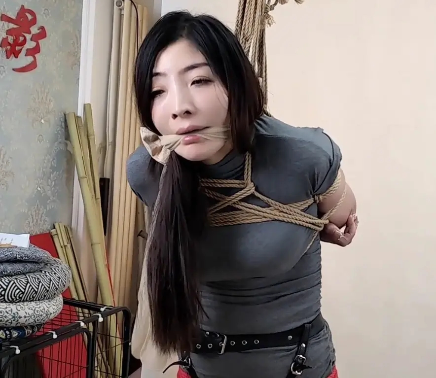 随心原创 佳佳 坐吊放置 嗨的停不下来 止不住的抽搐