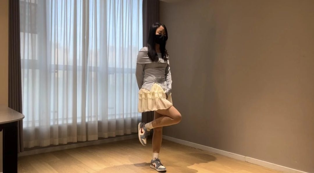 【久安安】目前为止拍的最爽也是看的最爽的一期，女大裙子白袜aj1诱惑满满，啵啵贝全程高能刺激，时不时二重刺激
