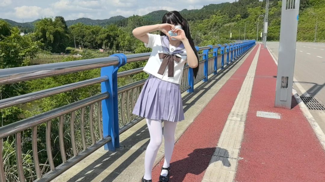 ◤定拍极限体力挑战◢那个看似简单实则一点都不容易的剧本又来了 户外镣铐 差点被路过的车发现 躲在身后瑟瑟发抖 并腿缚来回跳到虚脱 停下来就鞋底猛打屁股 用力推倒 测试并腿跳远跳高并记录成绩 并腿驷马爬