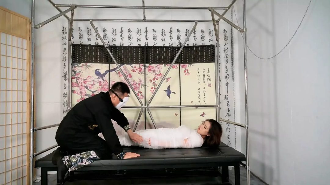 【床上的玩物系列】沉睡的木乃伊抱枕，这呼噜打得--雪碧、肉丝、绷带