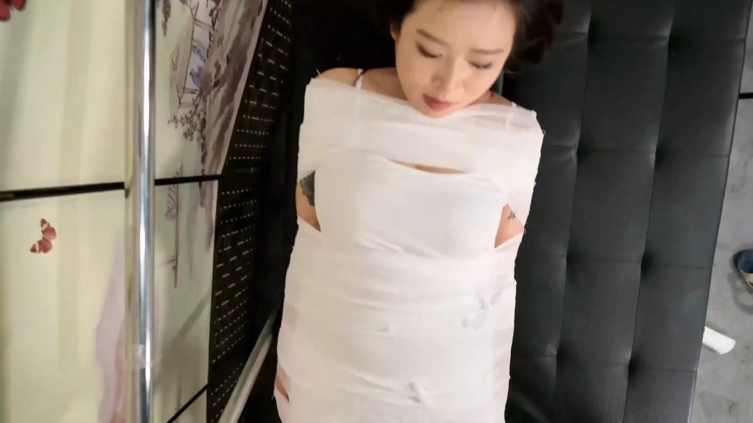 【床上的玩物系列】沉睡的木乃伊抱枕，这呼噜打得--雪碧、肉丝、绷带