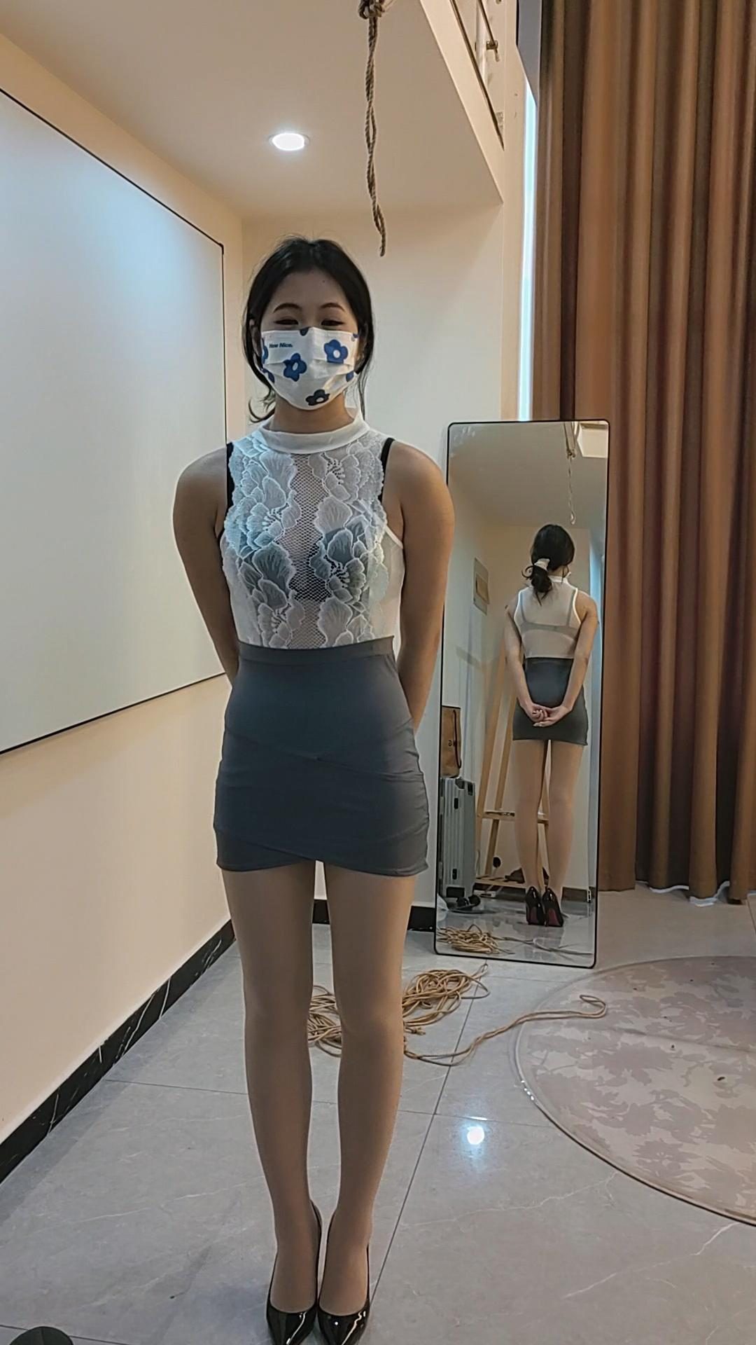 文慧透视装美胸！直臂弯腰吊！手全麻！