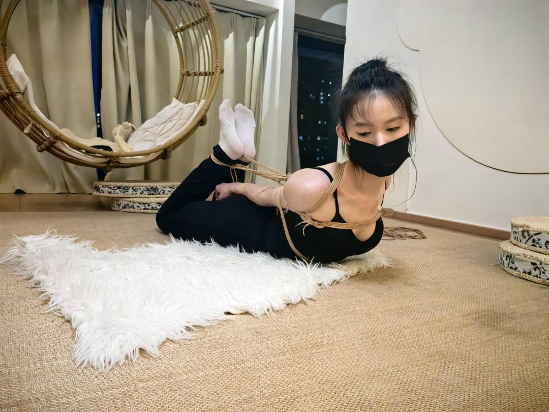 绳艺日常：从未被绑的三个新妹子，沉浸式体验，合集分享