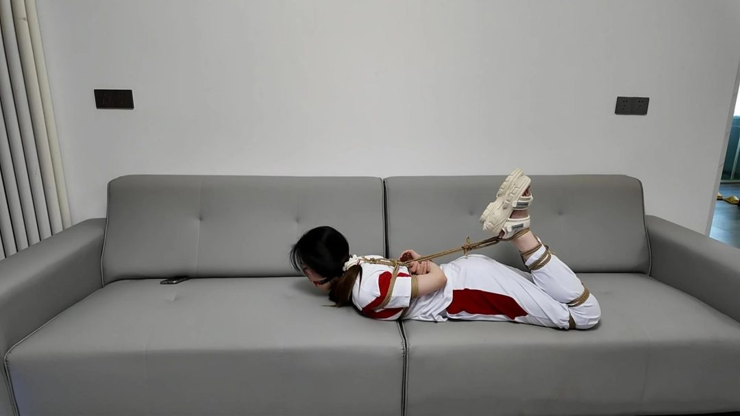 贝贝学生服驷马 贝贝学生服驷马