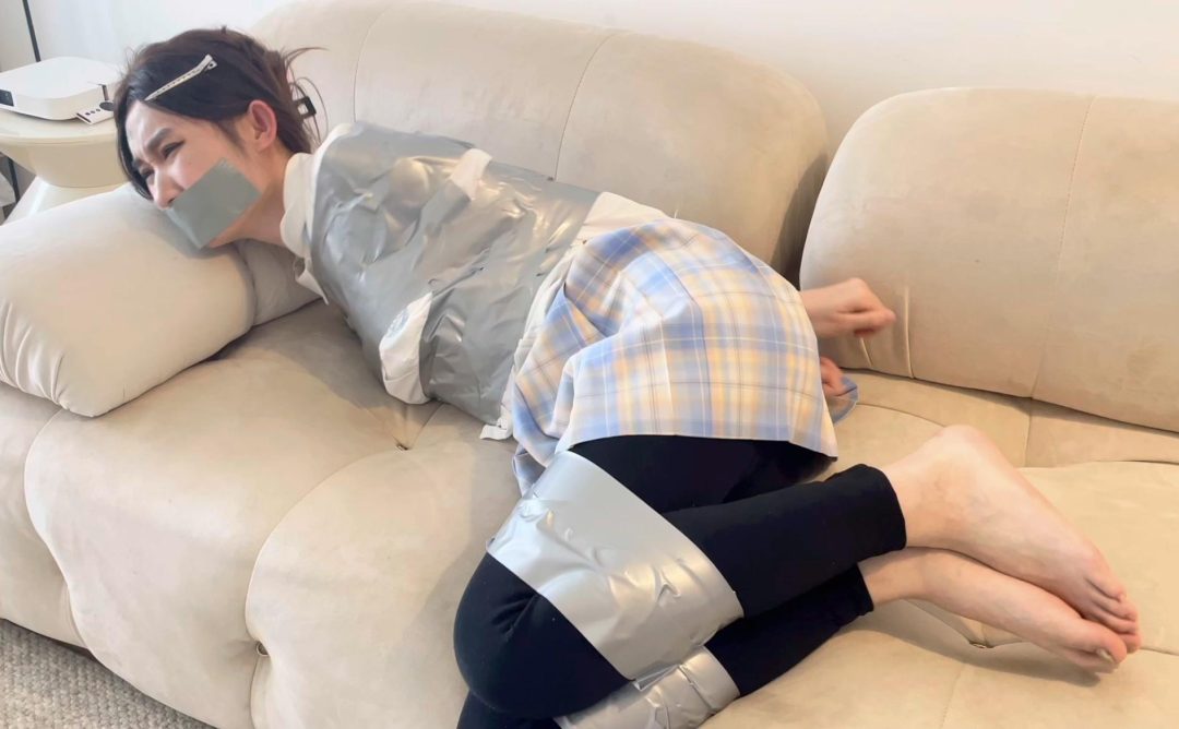 【缚艺录】【小伟】新模的胶带捆绑体验