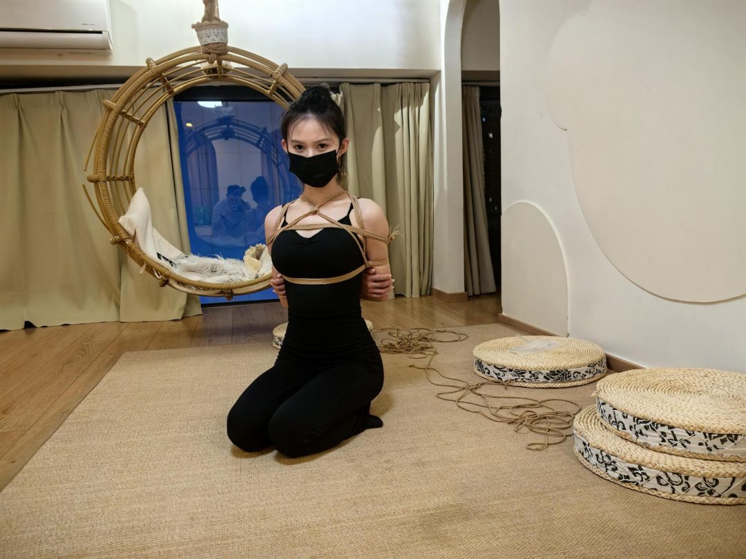 绳艺日常：从未被绑的三个新妹子，沉浸式体验，合集分享