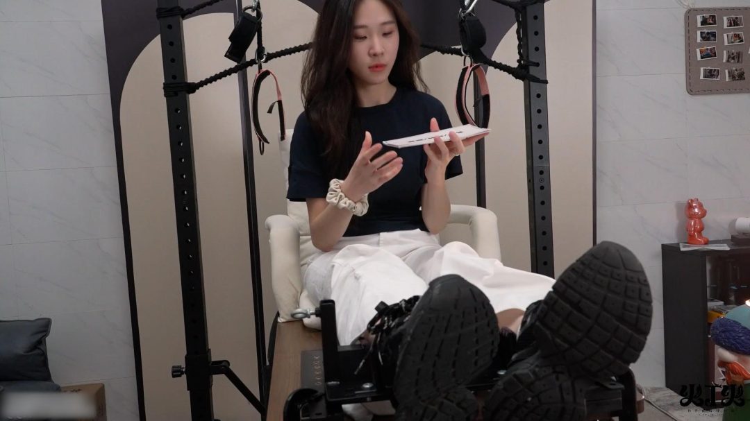 灯火 38码体育生白袜TK