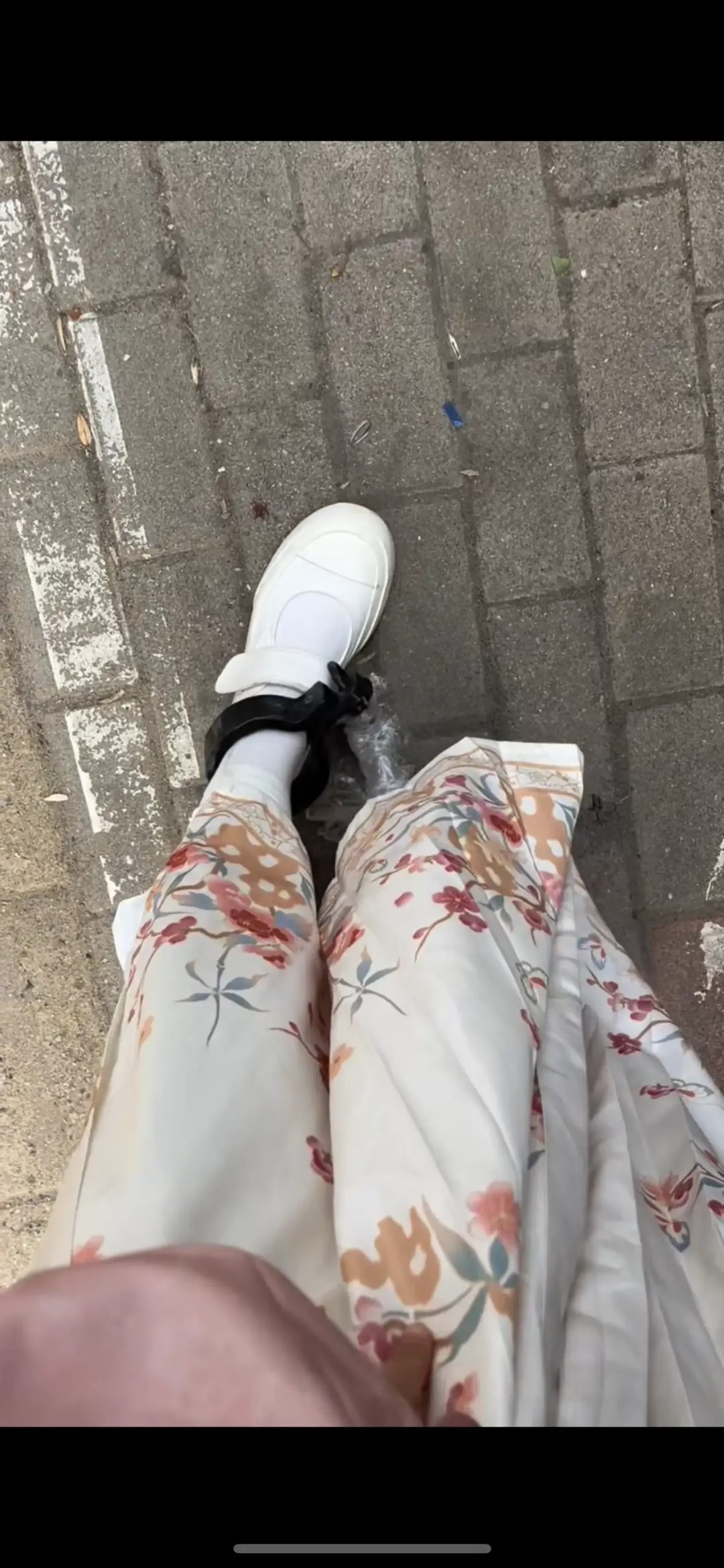18岁女高铁铆钉死镣-焊接-烧红-砸死脚 镣两天禁锢（下）