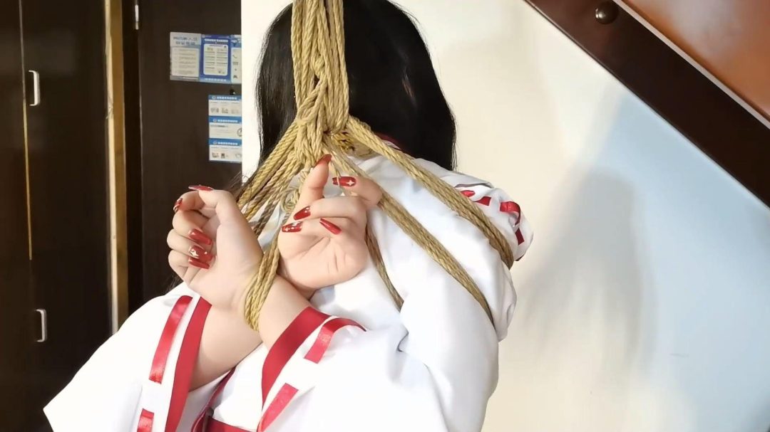 星期三十三【嫣儿】定拍红白巫女其二