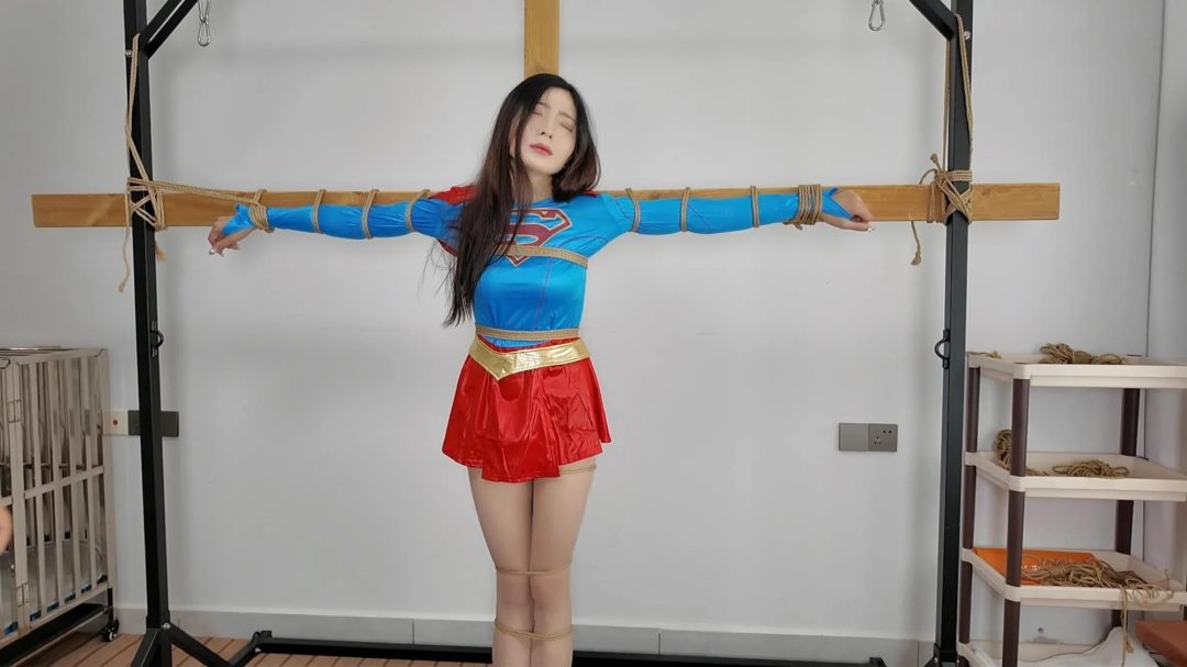女超人遇难记之佳佳