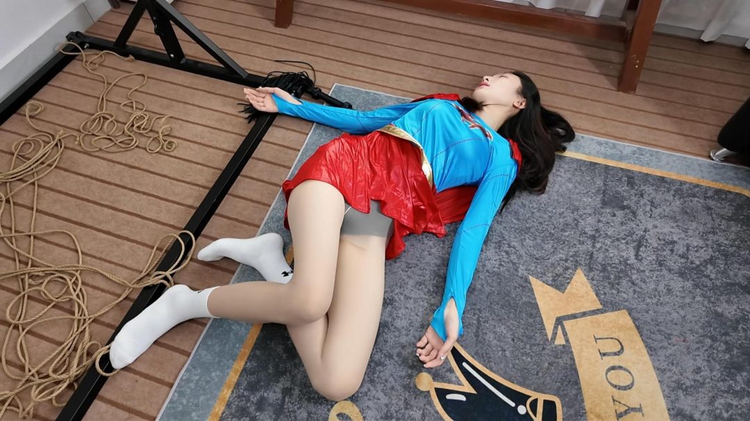女超人遇难记之佳佳