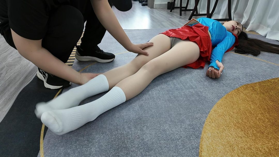 女超人遇难记之佳佳