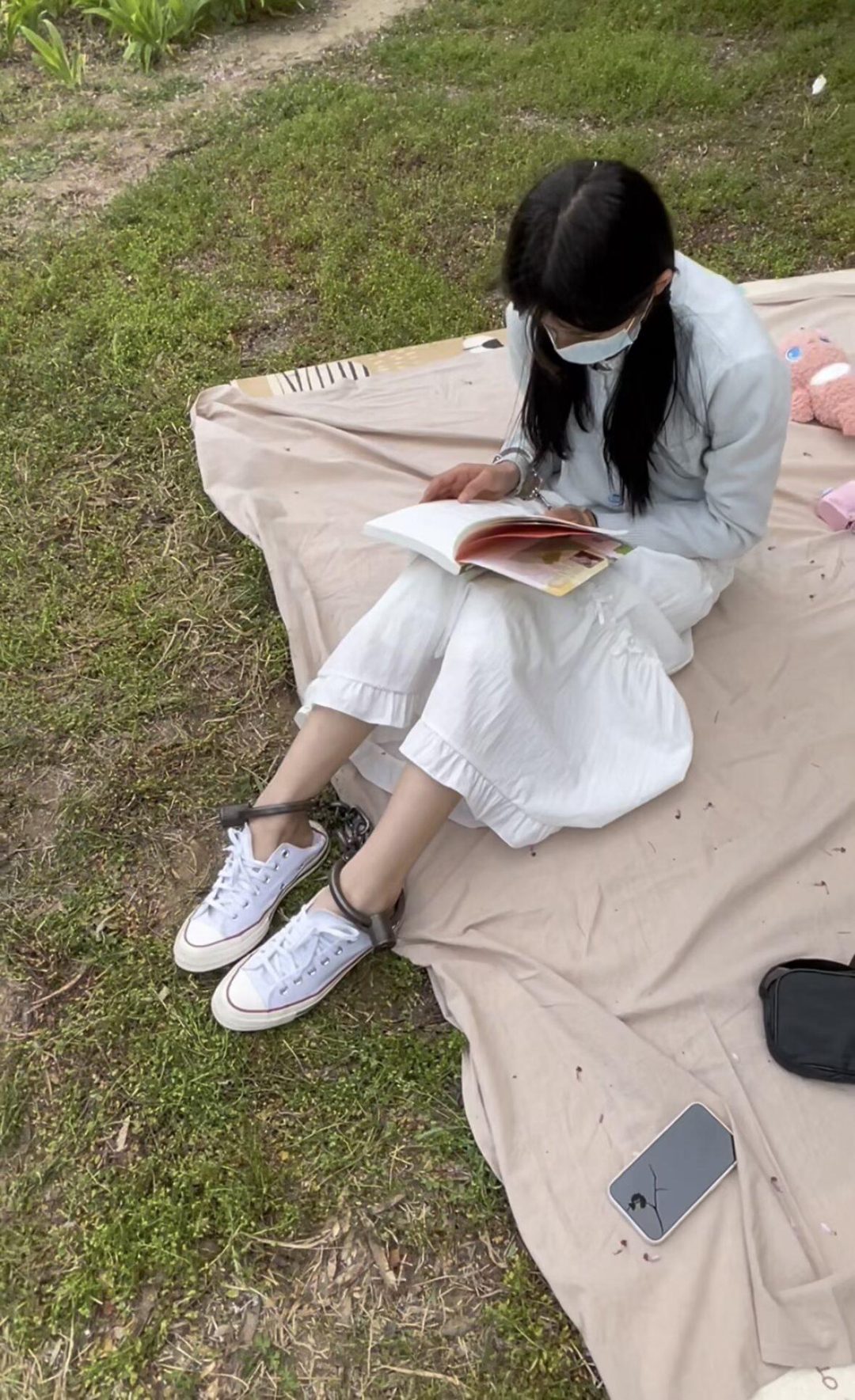 镣铐春游记-18岁女孩镣铐露营的一整天（上）