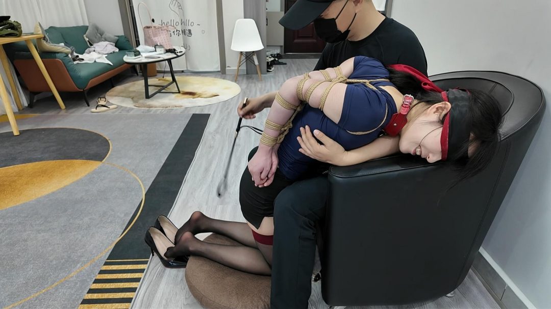 小白极限直臂打屁股