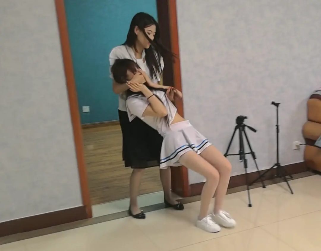 自救系列番外：师生与绑匪