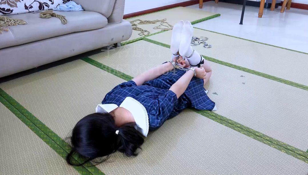 小柠镣铐