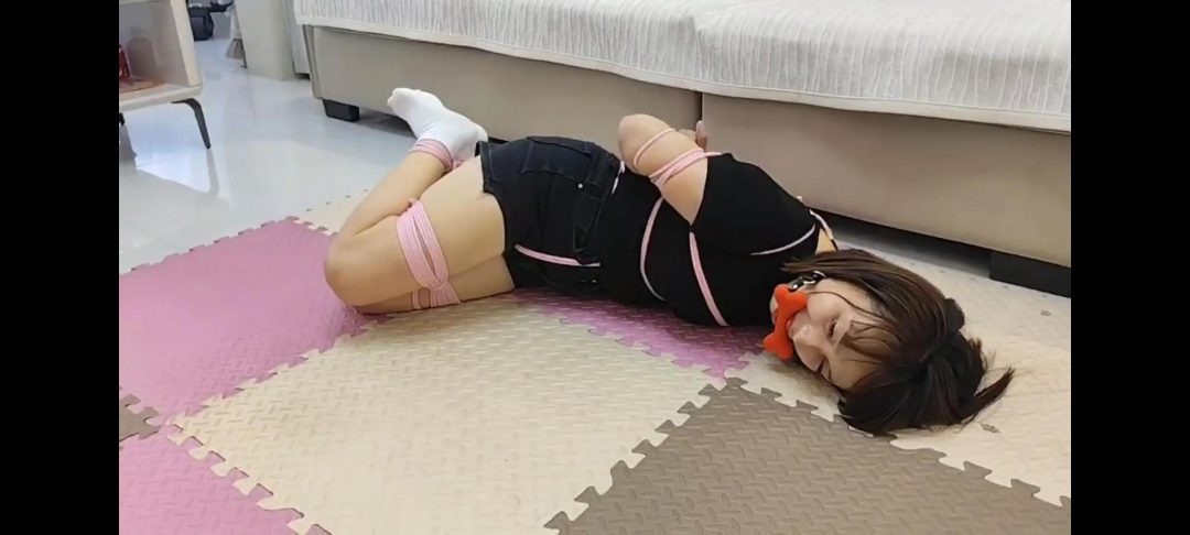 肆零叁 陪着闺蜜一起被缚