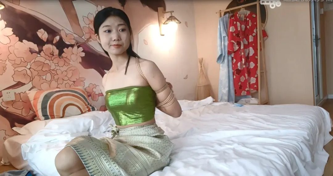 缚雨工作室 异域风情！傣族少女主题酒店绳艺紧缚约拍
