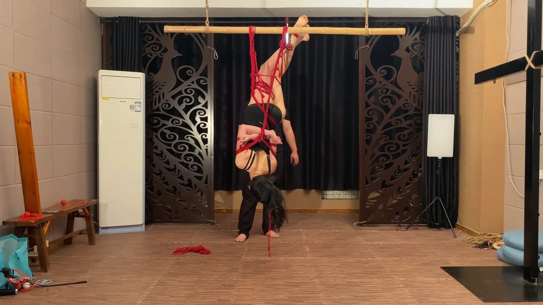 曼曼吊缚