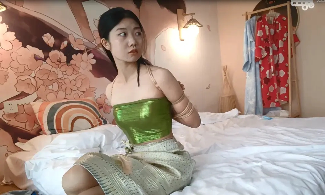 缚雨工作室 异域风情！傣族少女主题酒店绳艺紧缚约拍