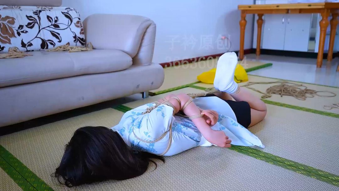 小凝 直臂 驷马挣扎