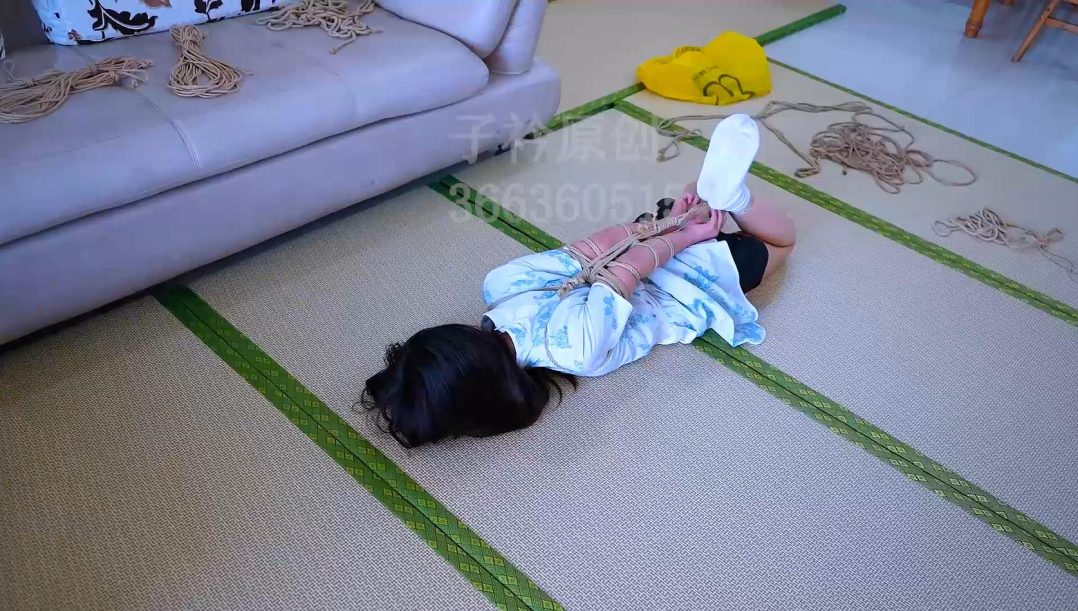 小凝 直臂 驷马挣扎