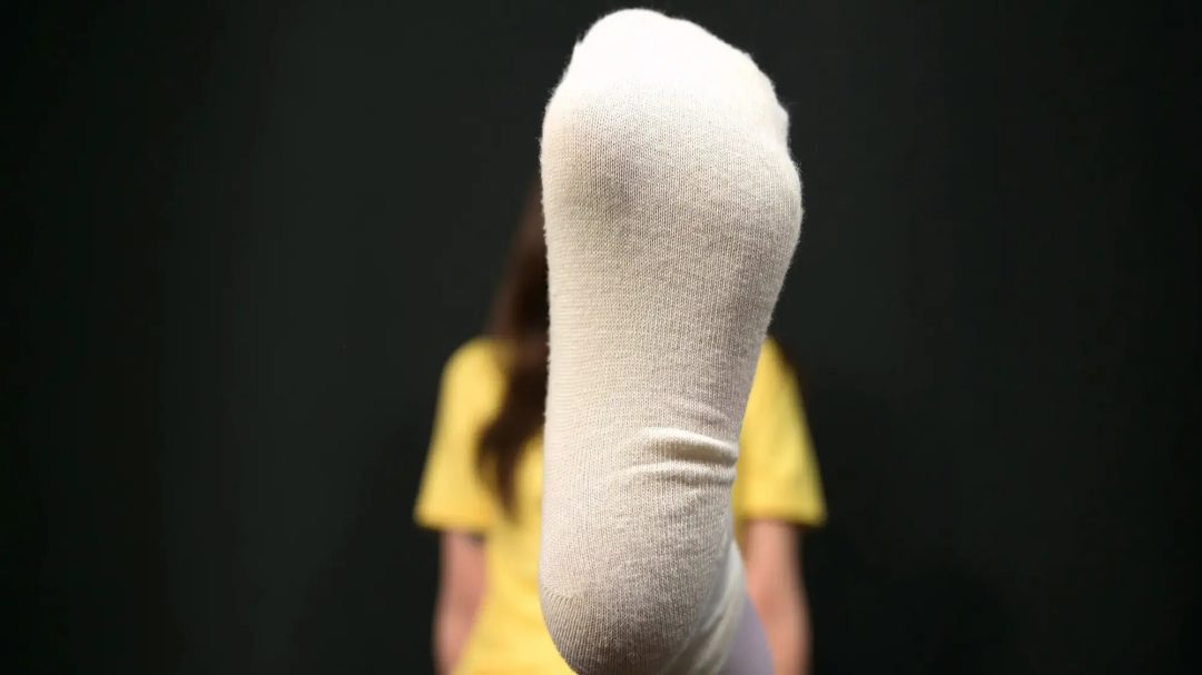 【美腿玉足系列】雪碧白丝套奶白棉袜袢带鞋展示