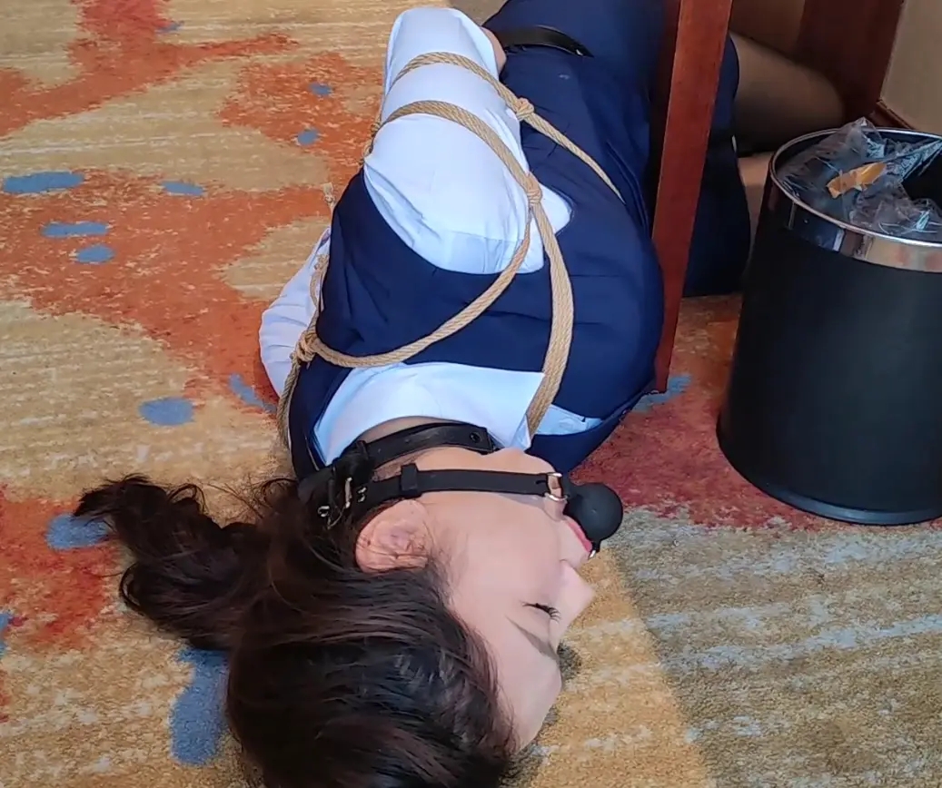 随心原创 女老板与秘书的游戏