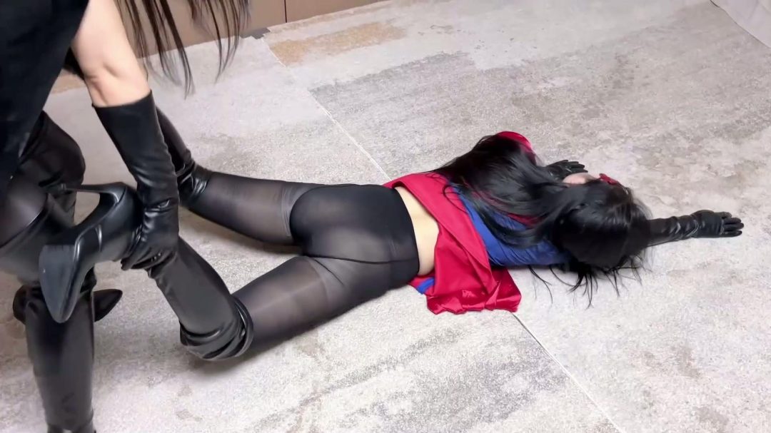 女英雄研究所 [李然 吴晗]女超人惨败:女魔王的凌辱 正片 双女超人上集