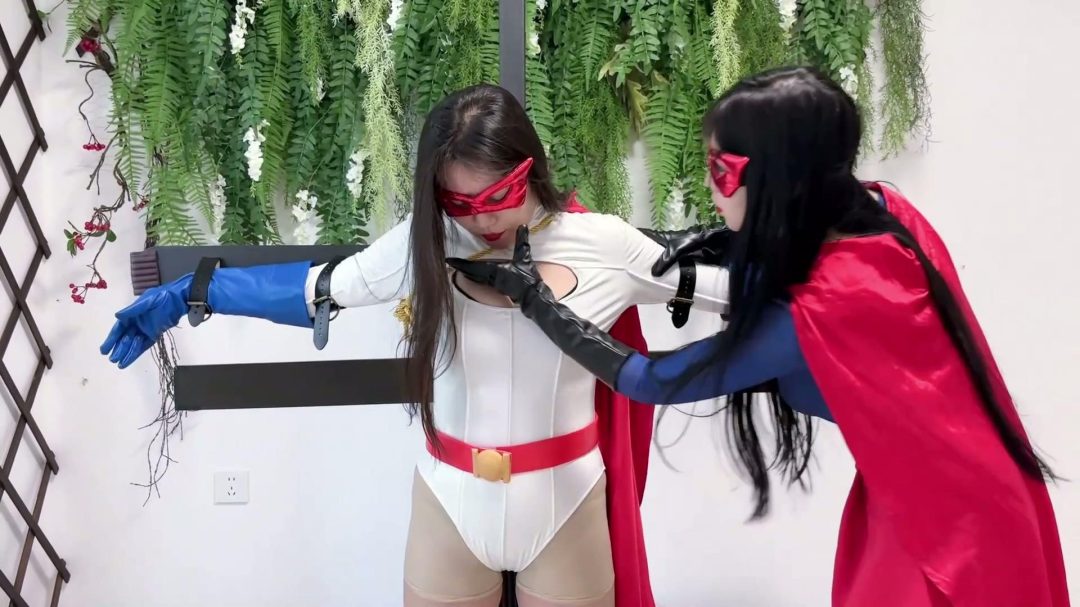 女英雄研究所 [李然 吴晗]女超人惨败:女魔王的凌辱 正片 双女超人上集