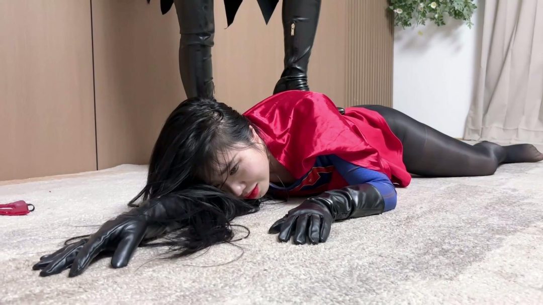 女英雄研究所 [李然 吴晗]女超人惨败:女魔王的凌辱 正片 双女超人上集