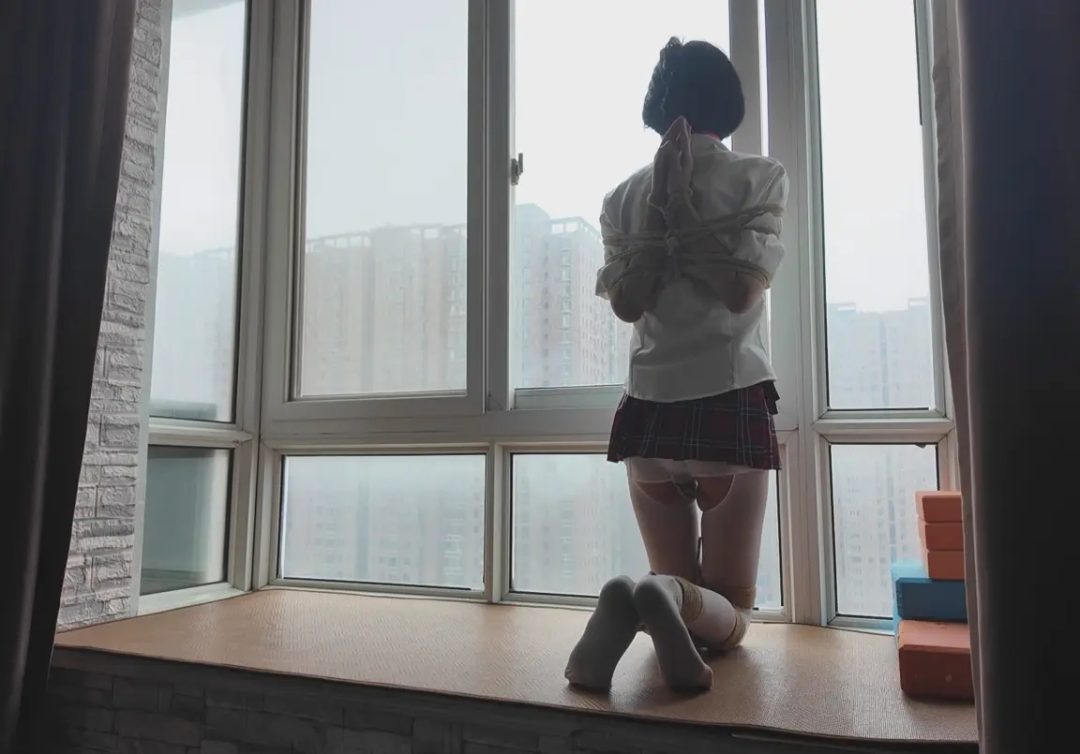 《窗台上的M》白培培