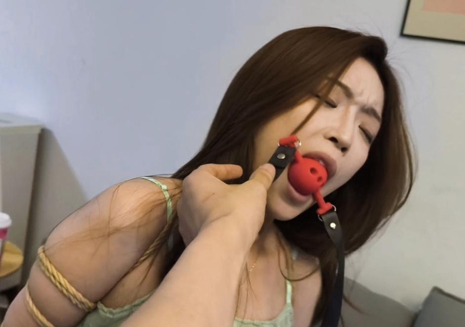【禾一原创】（私人订制）《弟弟的爱好》弟弟紧缚姐姐强制tk 紧缚tk纯享版