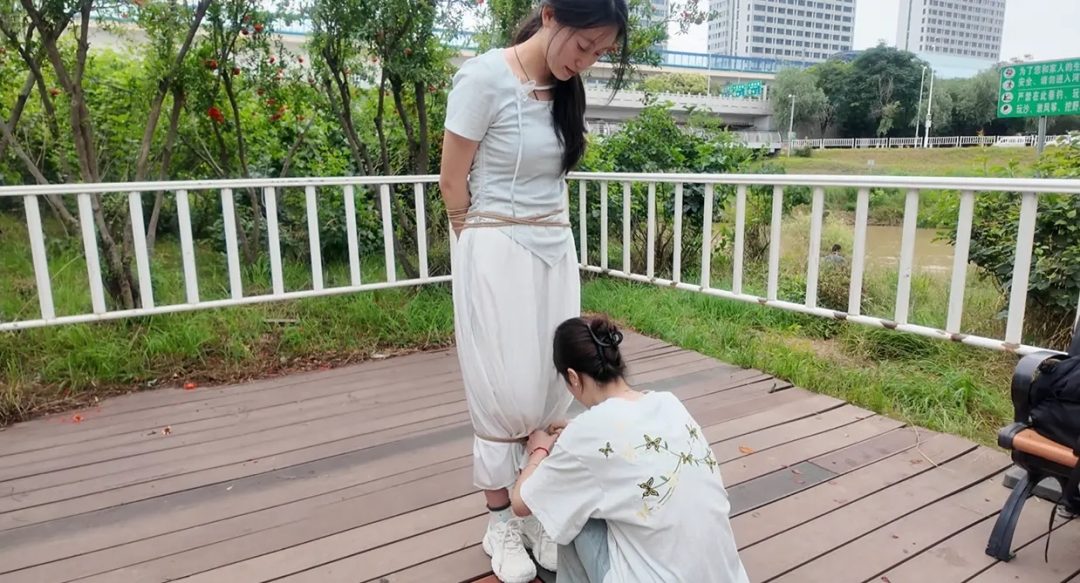 三支校花 捆绑体验 逃脱倒计时