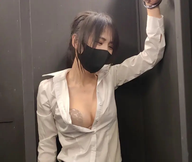 随心原创 晓雪 财务造假的小三女秘书 被老板娘雇人拷问