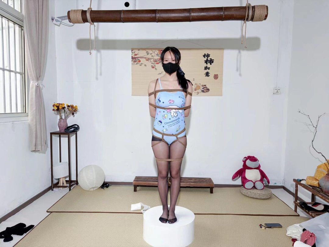泳衣户外捆绑