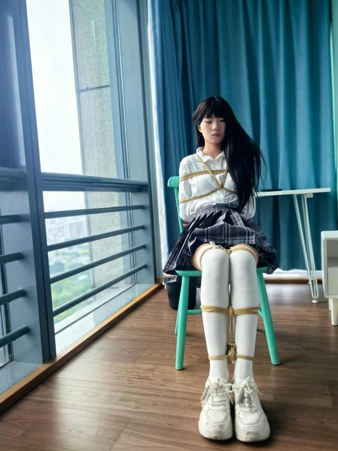 小美约拍（挣扎逃脱）