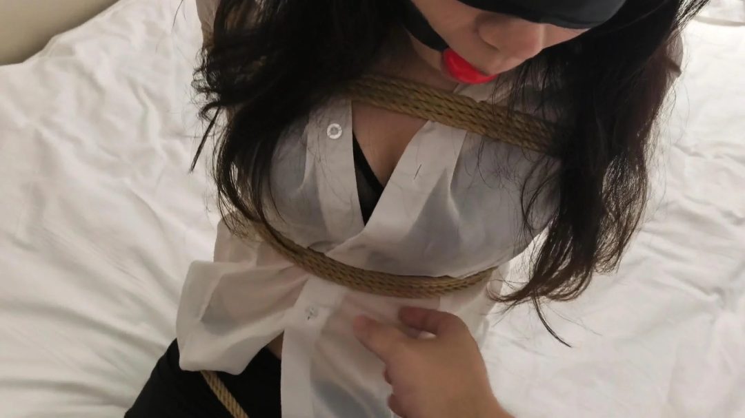 白领的紧缚“体验” 上