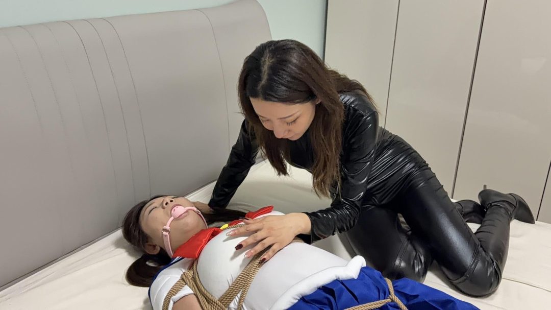 魔法少女与黑寡妇决战之巅 五花，驷马，手脚拷 口球堵嘴