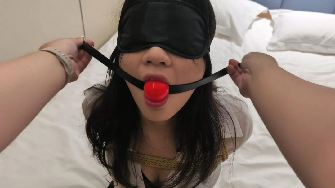白领的紧缚“体验” 上