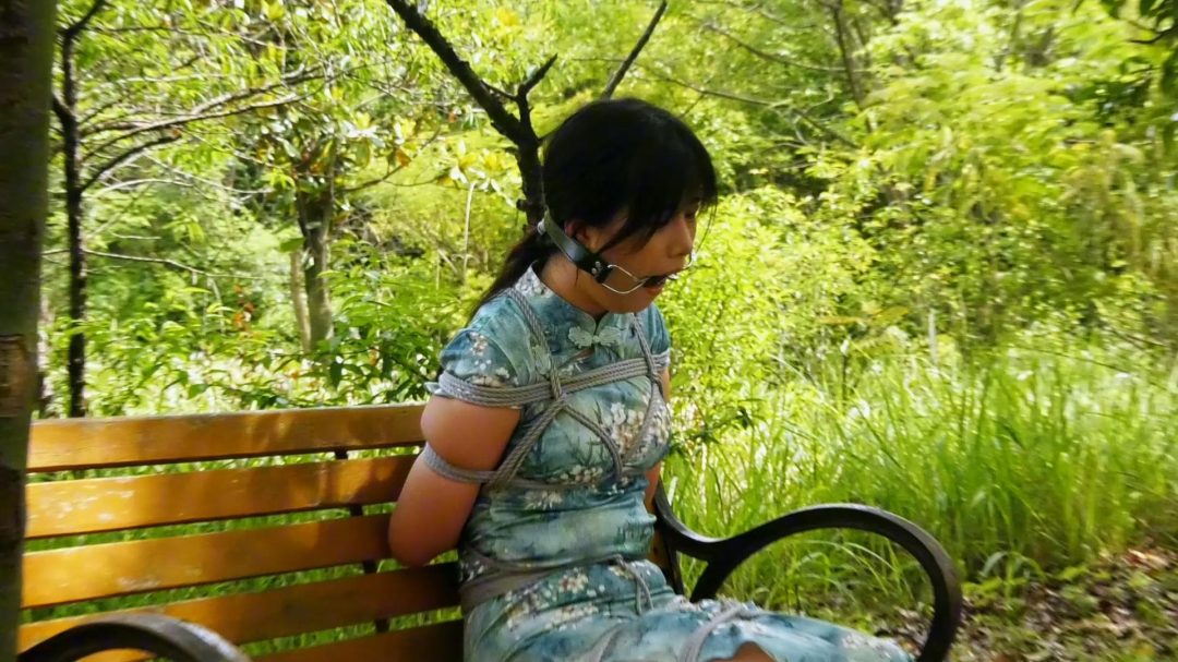 女M的野外训练