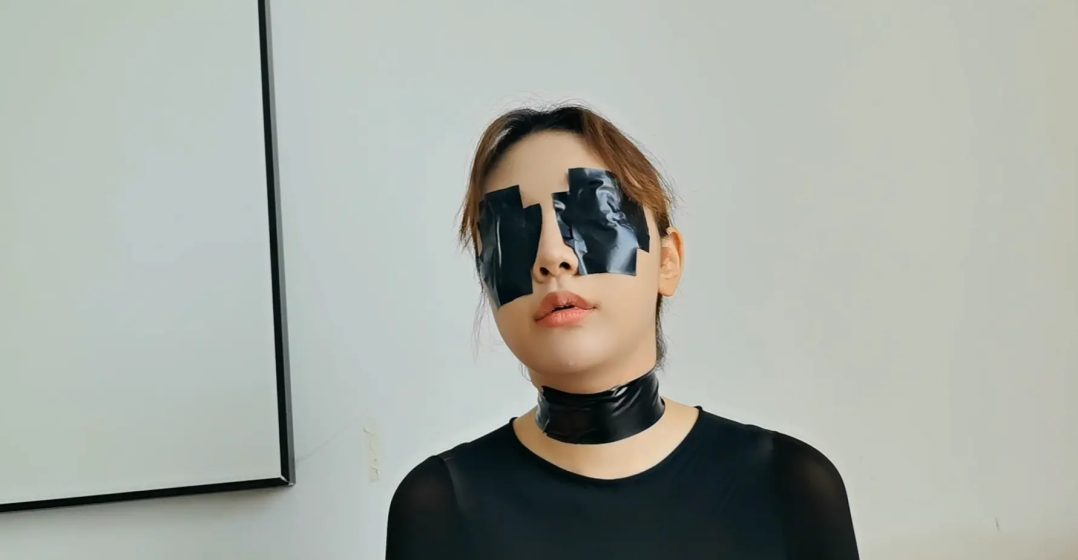 驴驴挑战黏性胶带封眼＋封嘴全过程