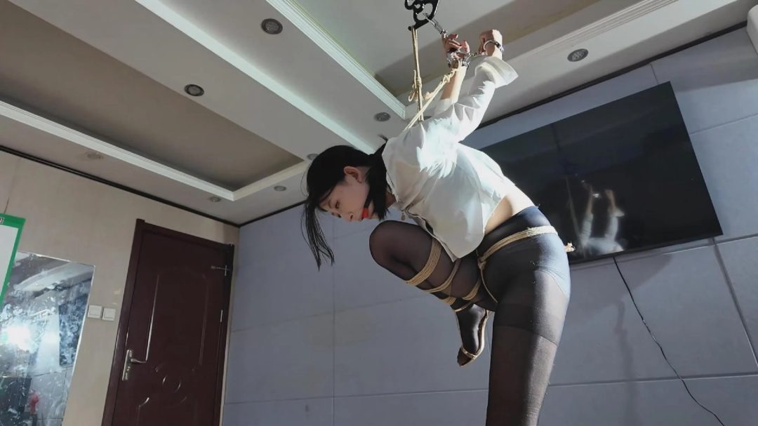 魏灿 私囚缚虐