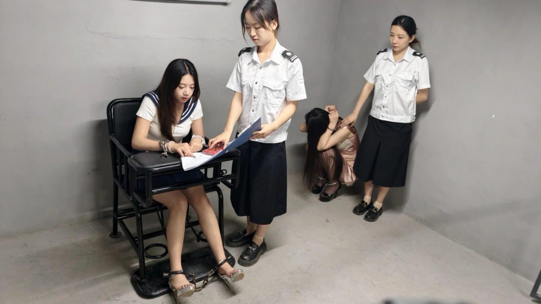 【忘忧社工作室】美丽毒兰花(上集） 本剧是由两位新模特伊伊和初一首次出镜表演