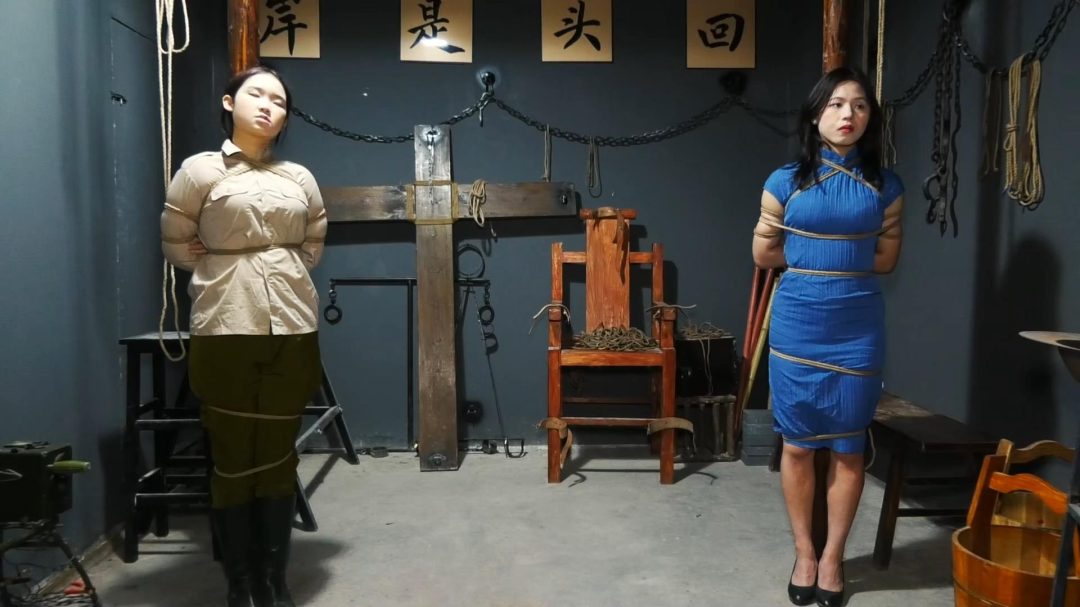 【影视级女烈大片】定拍转公映《卧底忠魂》 卧底苏晴将获取的布防图传递给接头人林溪时不慎被军统抓捕两人经历各种酷刑英勇就义